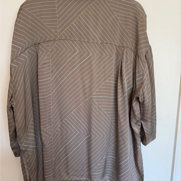 Made in Italy Via Bovio Geometric Blouse Viscose Oversized Shirt Neutral Taupe - Picture 4 of 8